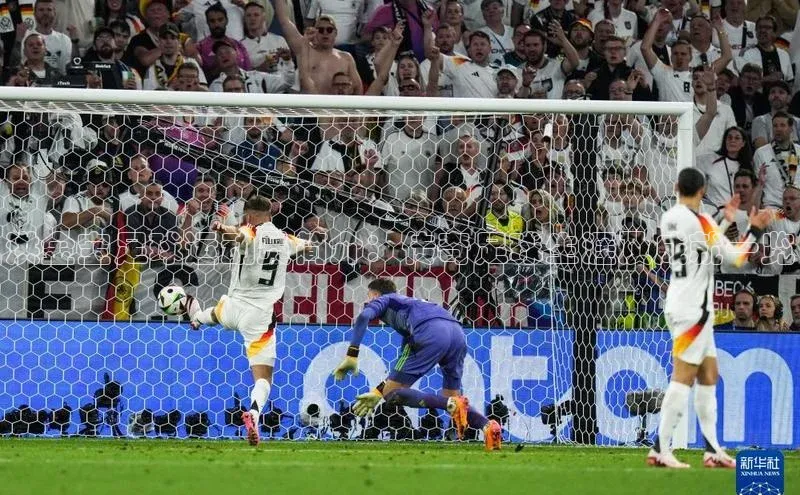 NG28·南宫体育度小满理财洪金宝足球运动员简介：传奇足球生涯及成就一览